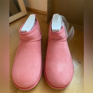 NWT! Pink Ultra Mini Uggs!